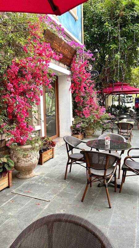 감성적인 푸꾸옥 줄리엣 커피 & 디저트