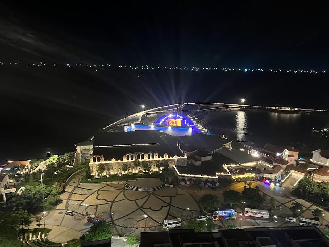 현지 느낌의 푸꾸옥 시아 갤러리 선셋 타운 럭셔리 아파트먼트