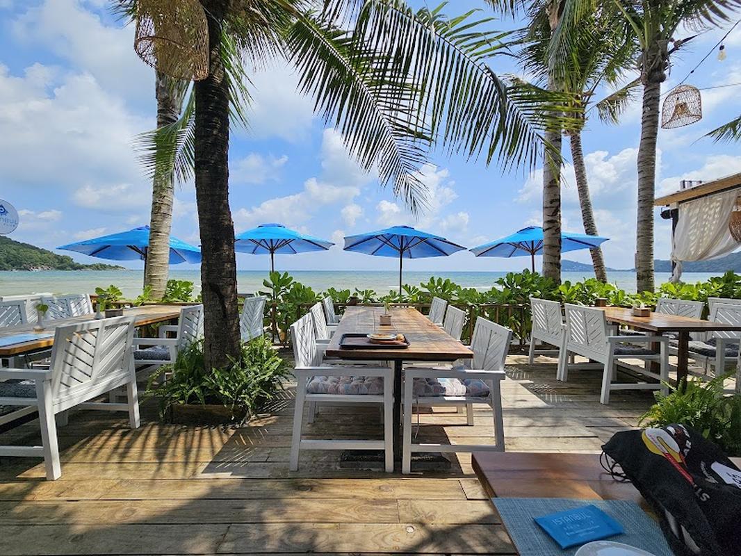 분위기 있는 켐비치 이스탄불 비치 클럽 푸꾸옥