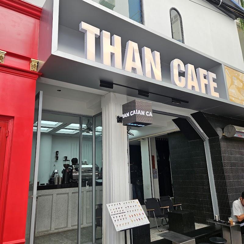 조용한 나트랑 탄 카페