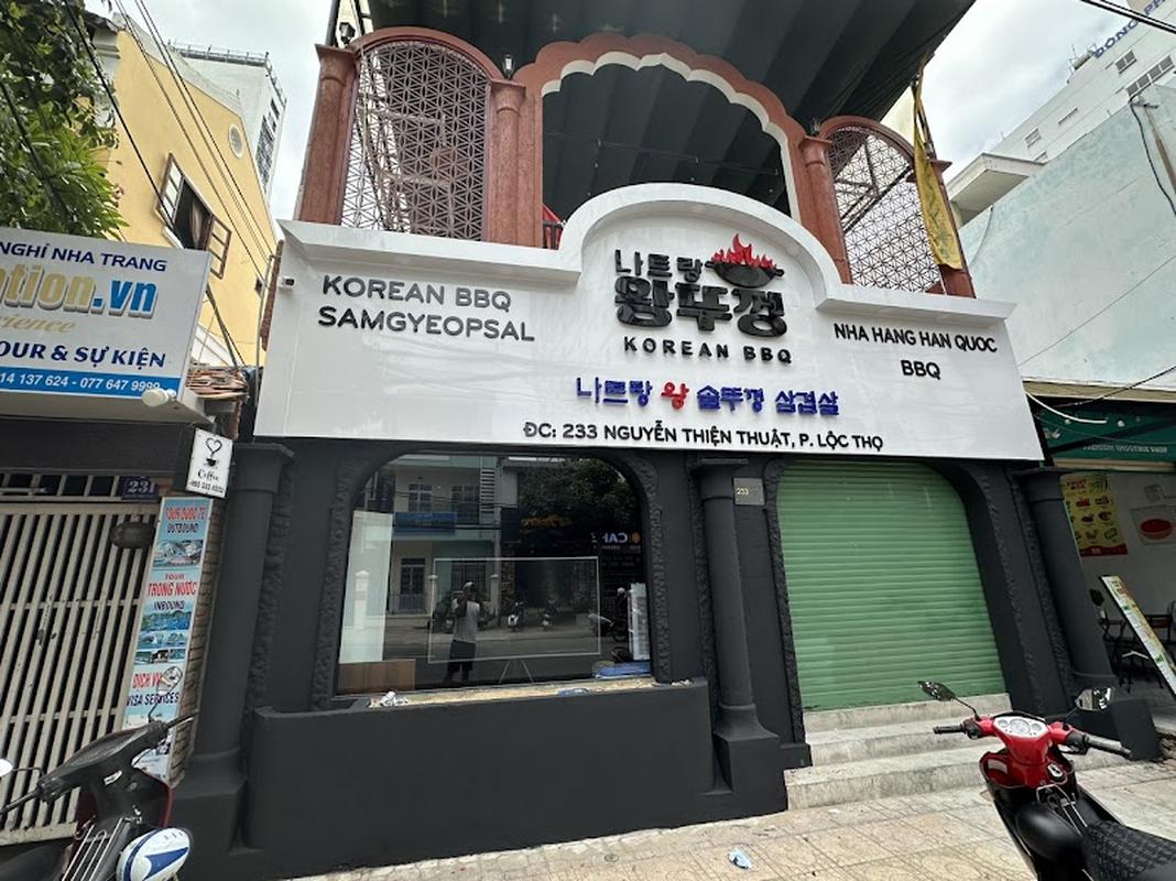 인스타 감성의 매장 왕뚜껑 삼겹살