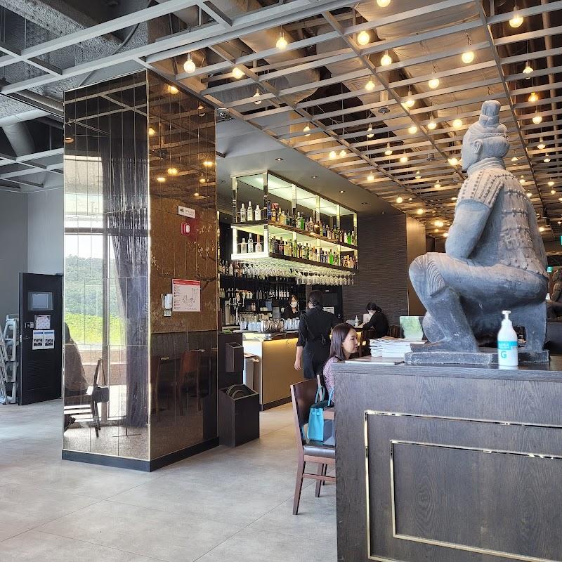 분위기 좋은 매장 피에프 창스