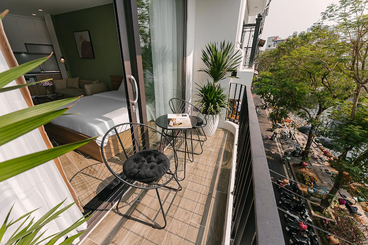 분위기 있는 매장 안 응우옌 레이크사이드 레지던스