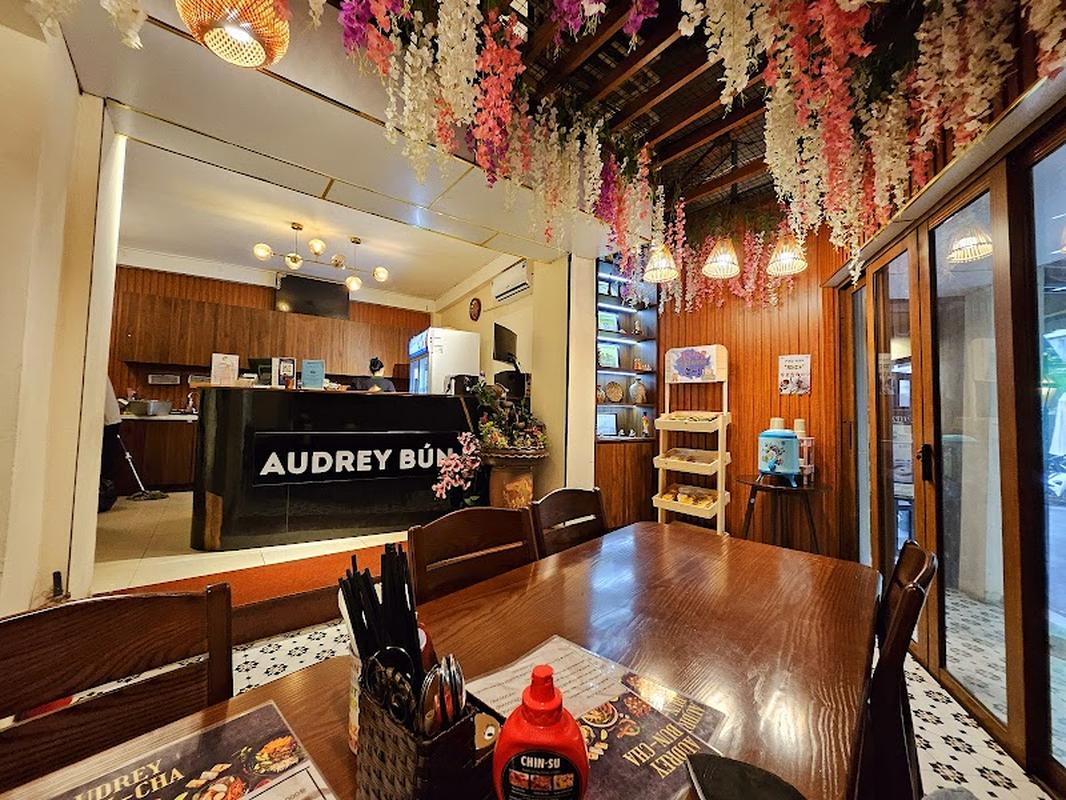 탕롱수상인형극장 오드리 분짜 사진