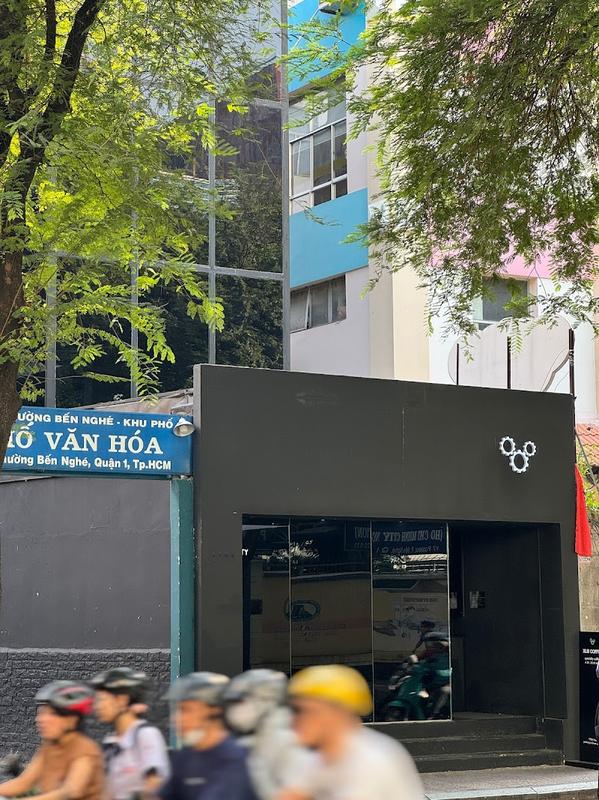 엑스엘사십삼 스페셜티 커피, 호치민 여행 중 방문