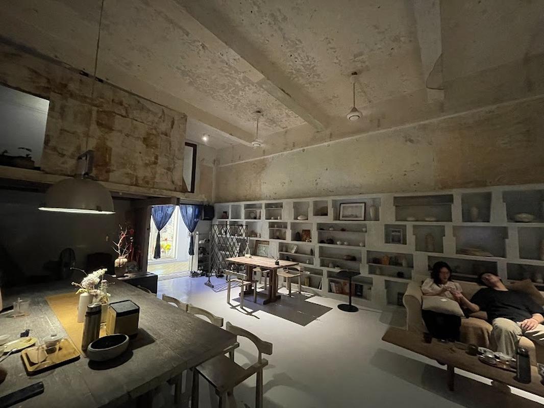 핫플로 유명한 다이아몬드플라자 니코틴 티룸 & 커피