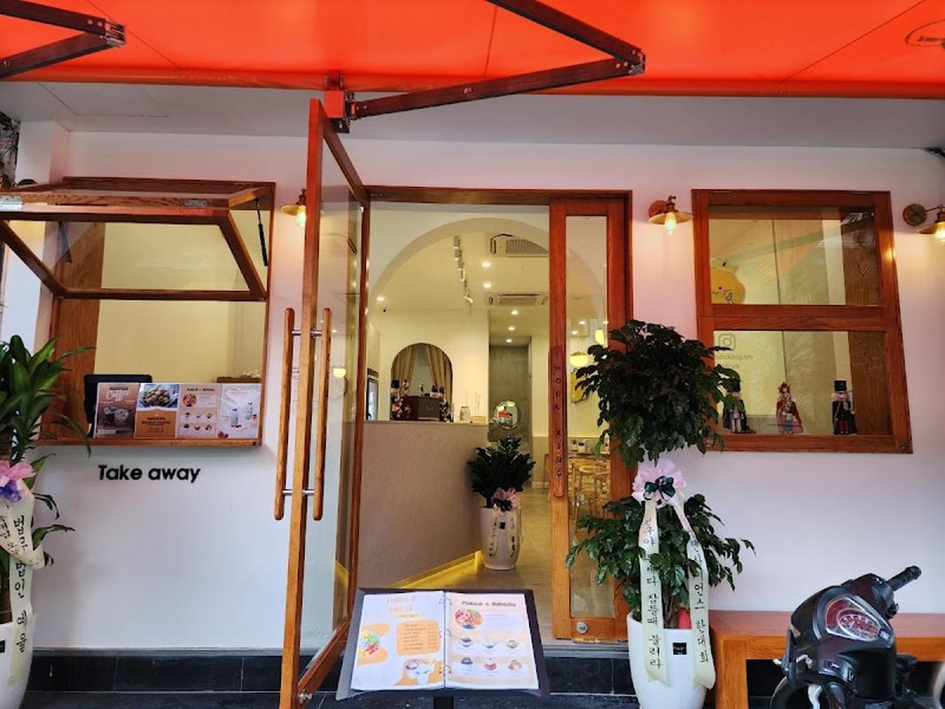 하노이 호안끼엠호수 호두킹 카페 사진