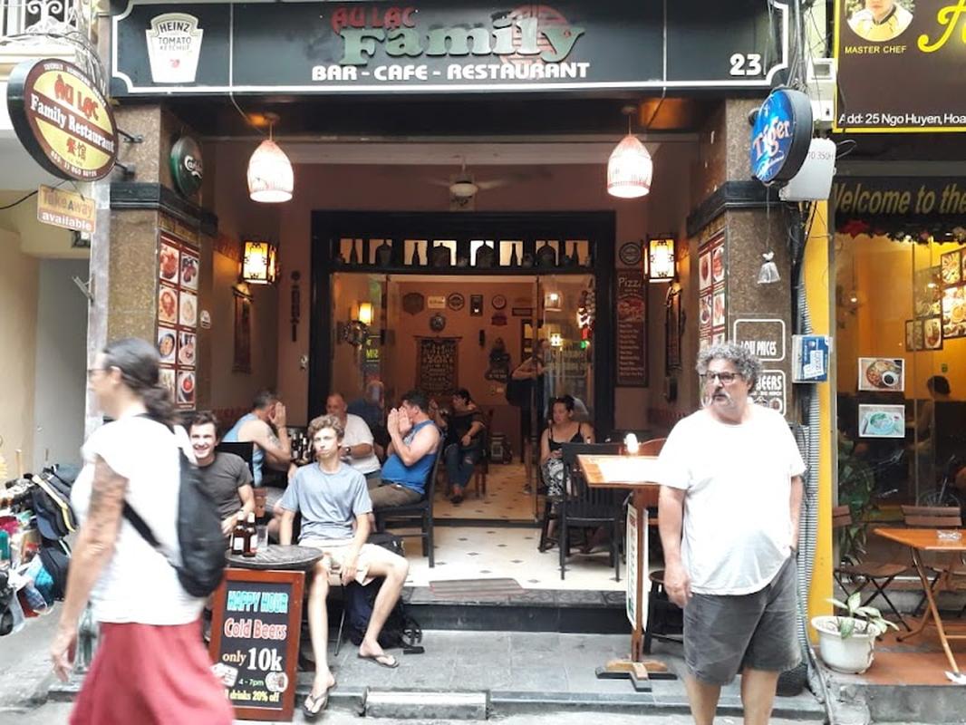 분위기 있는 호안끼엠호수 오락 패밀리 레스토랑