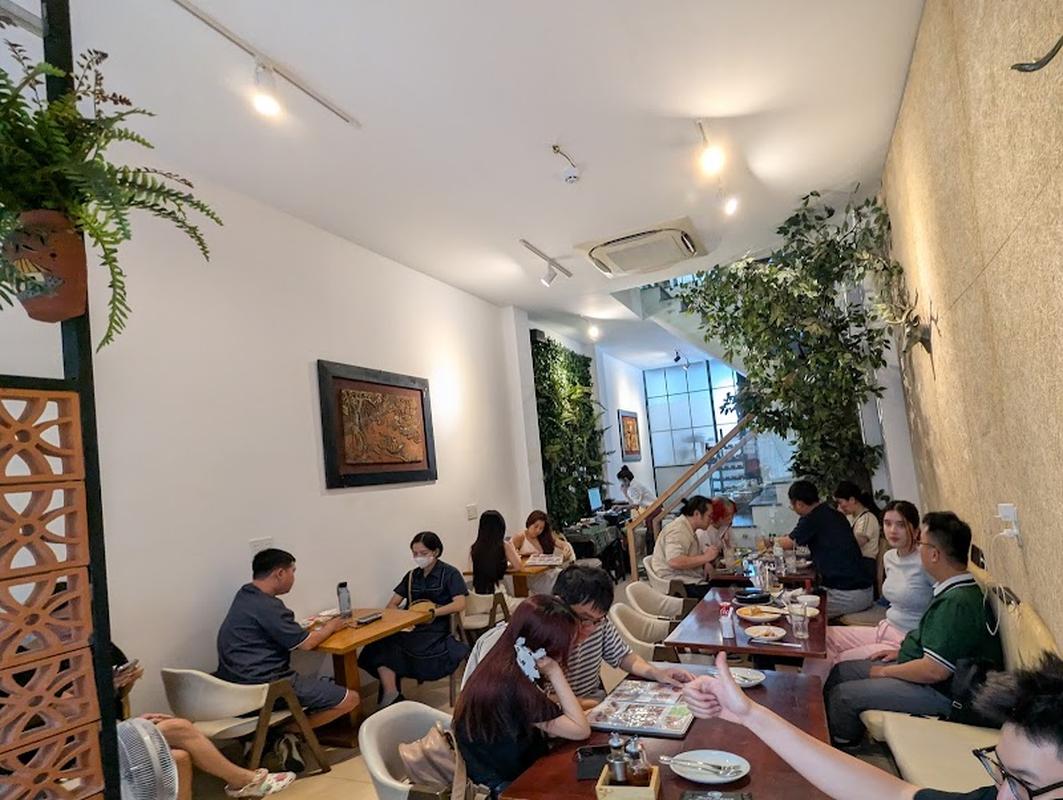 베이비 스푼 일본식 레스토랑 - 벤탄시장 인기 스팟