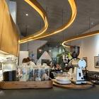 사진 찍기 좋은 호치민 C 플러스 카페 썸네일