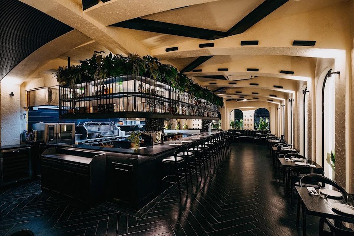 핫플로 유명한 호치민 솔 키친 앤 바