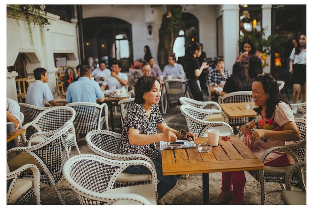 봉주르 카페, 나트랑 여행 중 방문