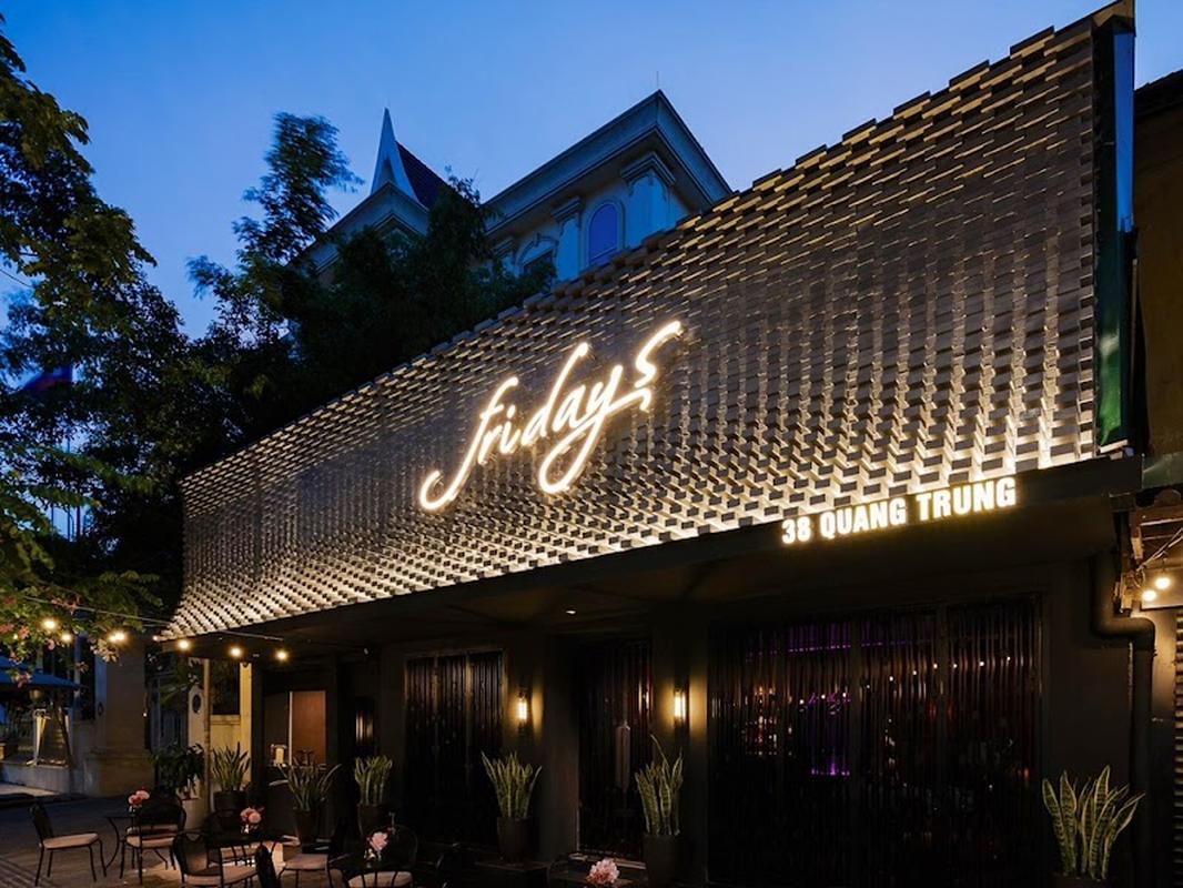 프라이데이즈 그릴 - 베트남여성박물관 인기 스팟